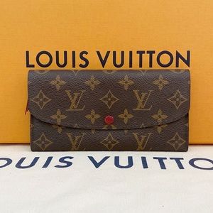 🍒✨CHERRY✨🍒Louis Vuitton Red Emilie Wallet!